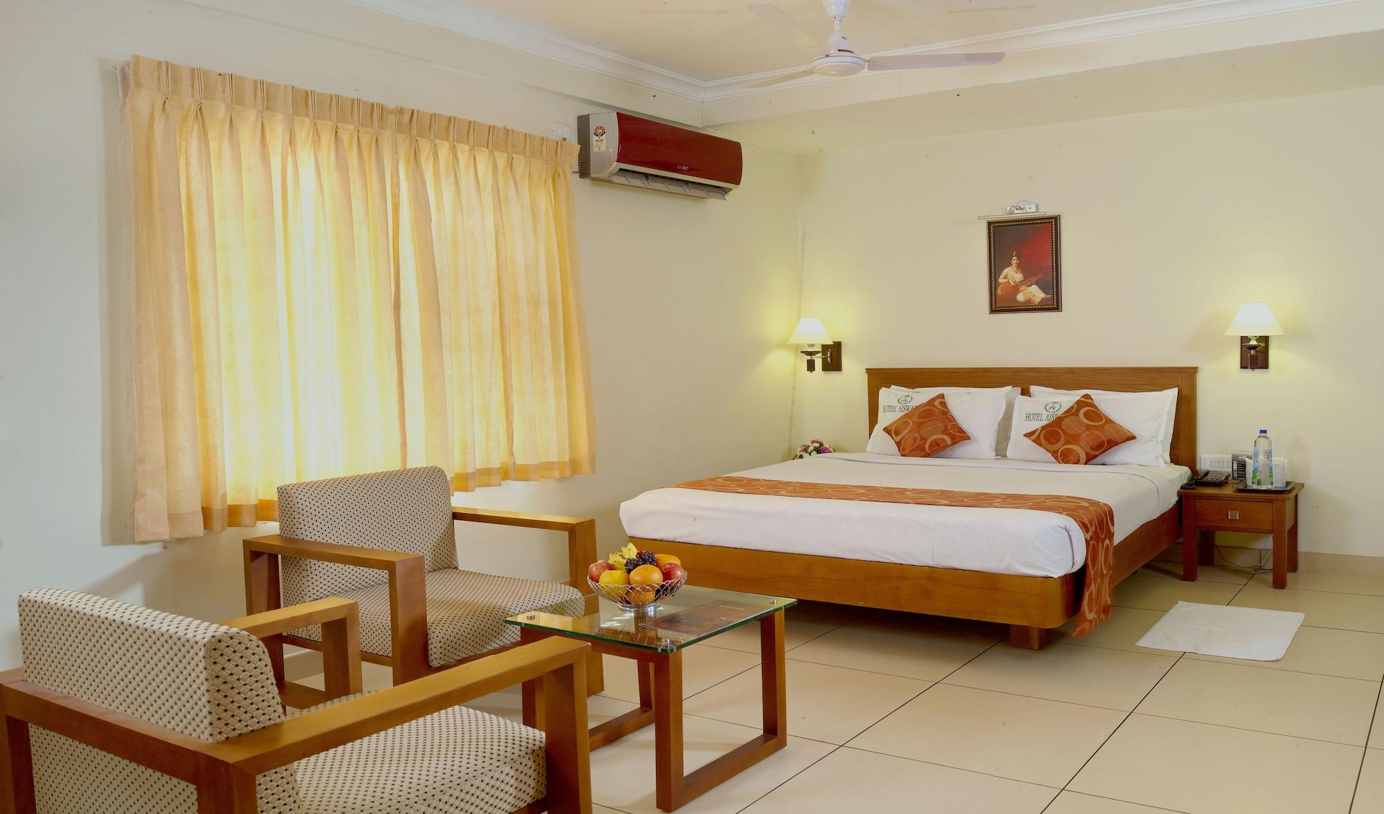 Hotel Aiswarya Kochi Exterior photo