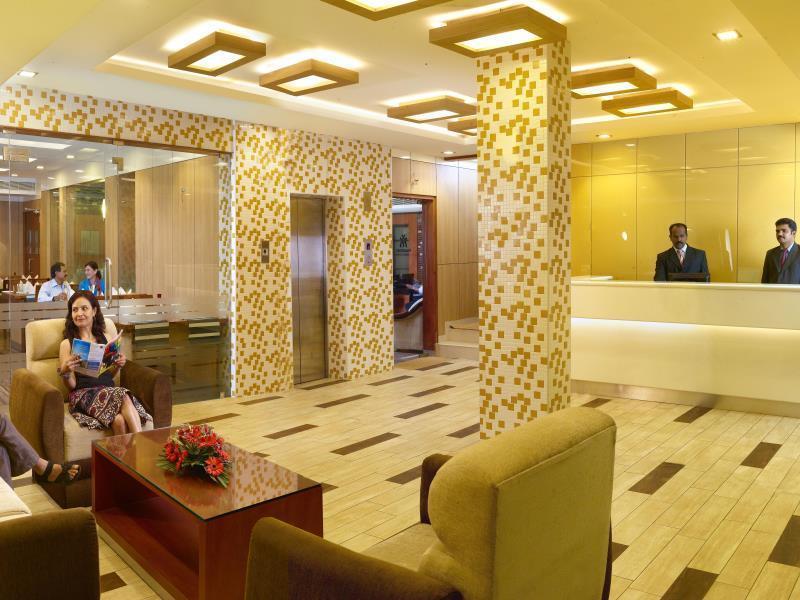 Hotel Aiswarya Kochi Exterior photo